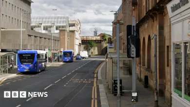 Six teenagers launch attack on man outside Paisley shopping centre