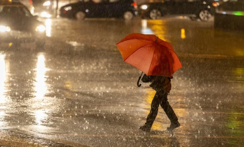 Soaking rain Thursday sets up Toronto's warmest weekend of 2026