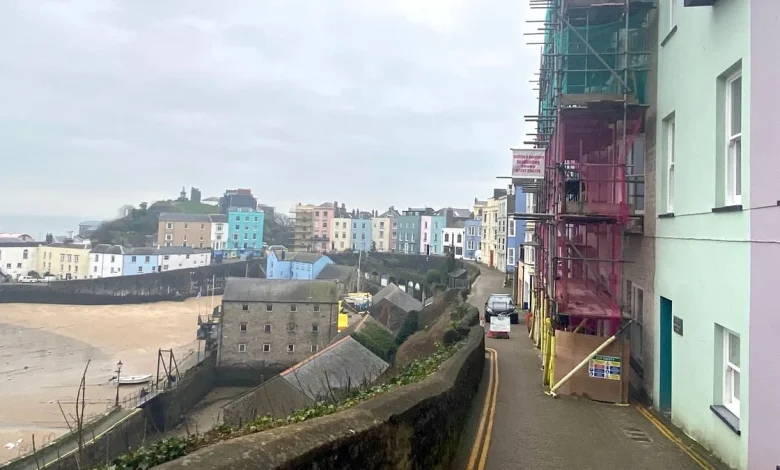 Solutions sought for Tenby's Crackwell Street closure