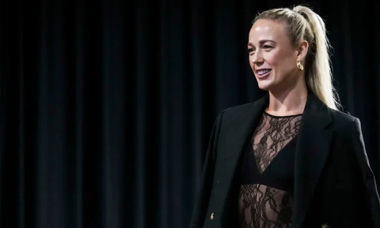 Sophie Cunningham Goes All-Natural By The Pool & The Great Brooks Nader Debate