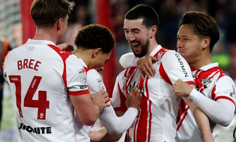 Southampton 1-0 Norwich City: Finn Azaz's winner lifts Tonda Eckert's Saints above Wrexham into Championship play-off places