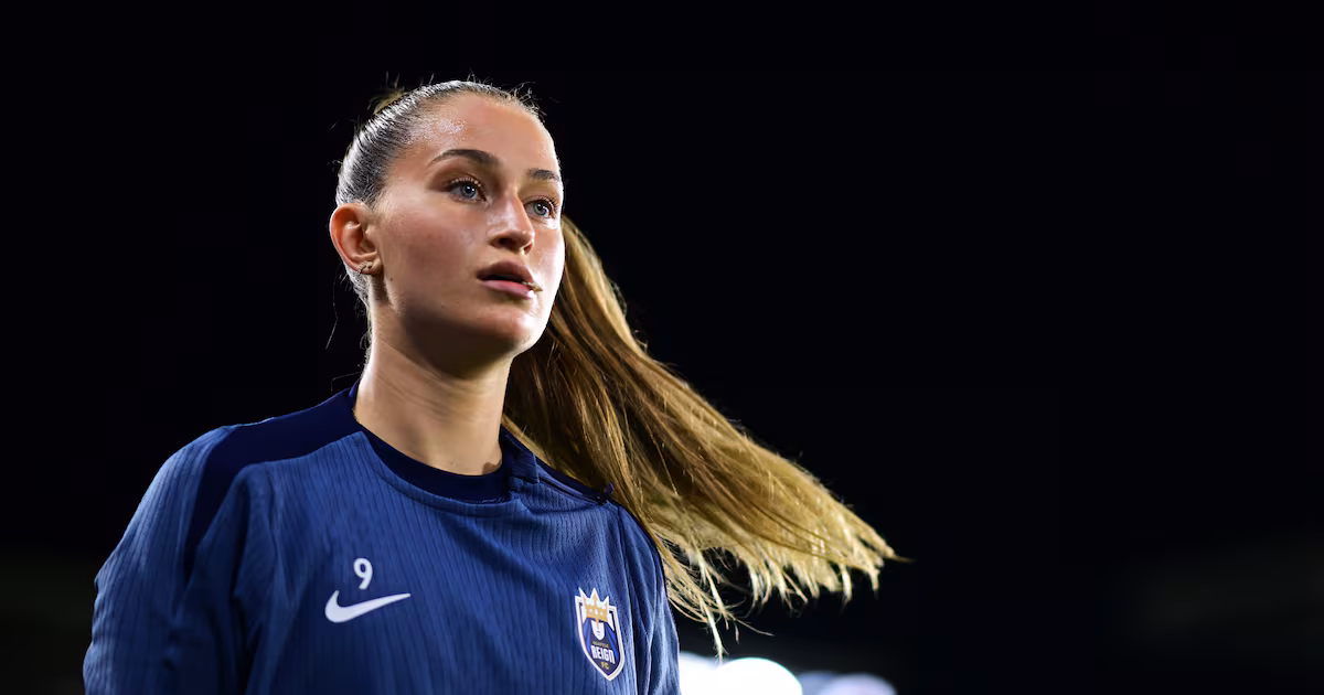 Stars acquire CanWNT’s Huitema from Reign