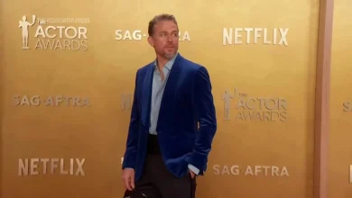 Stars channel old Hollywood glamour at Actor Awards