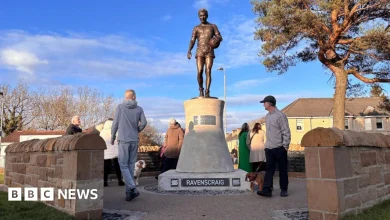 Statue of Celtic legend Tommy Gemmell unveiled in Craigneuk