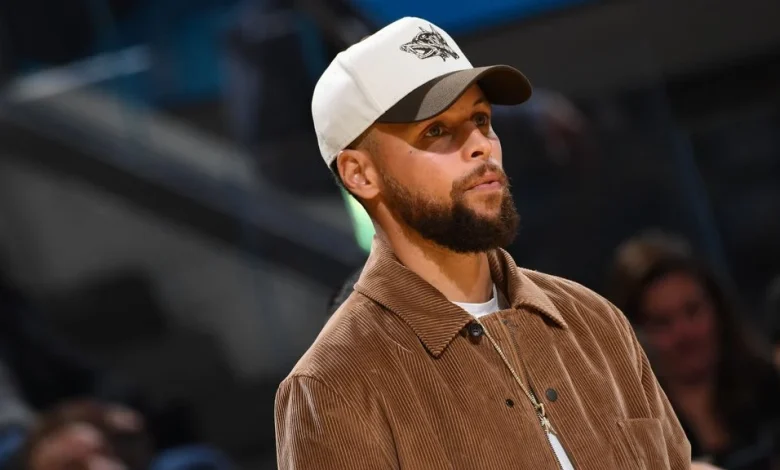 Stephen Curry, still rehabbing knee, out 'little longer'