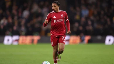 Steven Gerrard: Arne Slot 'has to start' Rio Ngumoha