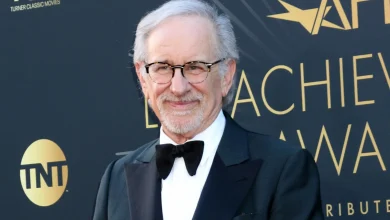 Steven Spielberg Didn't Plan For Reese's Pieces In E.T. — Then This Happened