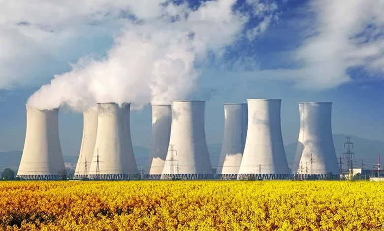 Stock Market Today: Small Caps, Techs Lead Gains; Nuclear Play Breaks Out But Micron Sinks (Live Coverage)