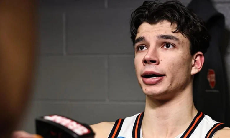 Stojakovic getting the full experience he wanted at Illinois