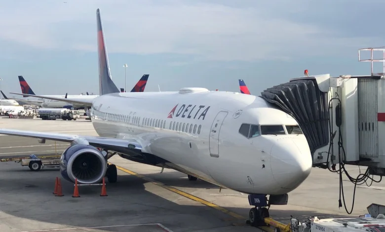 Storm Causes Delta Meltdown In Atlanta, Passengers Trapped On Planes For Hours