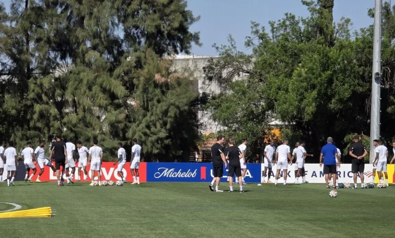 Surinam espera alrededor de 50 fans para repechaje en Monterrey