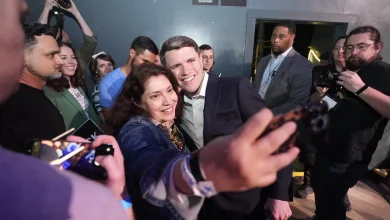 Talarico leads Crockett in Texas Democratic Senate primary