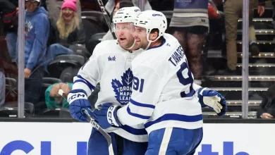 Tavares scores with 5 seconds left in OT, Maple Leafs recover to edge Ducks