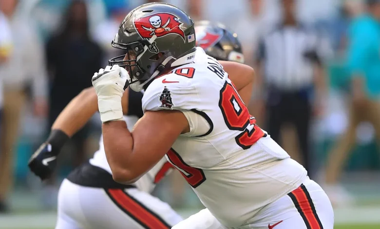 Texans to sign DL Logan Hall to two-year deal