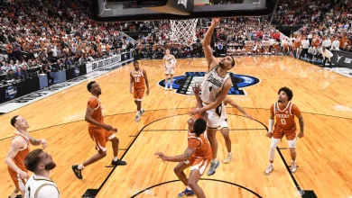 Texas loses heartbreaker on last-second tip in for 79-77 loss to Purdue