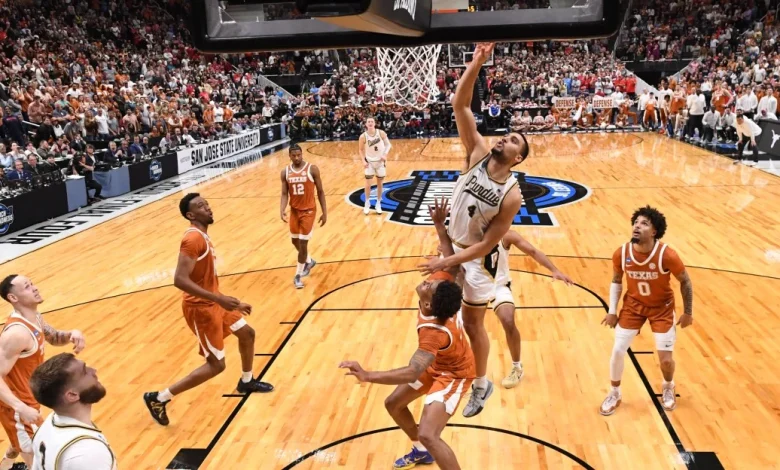 Texas loses heartbreaker on last-second tip in for 79-77 loss to Purdue