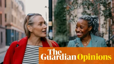 The world needs more compliments. Just try not to be weird about it | Emma Beddington
