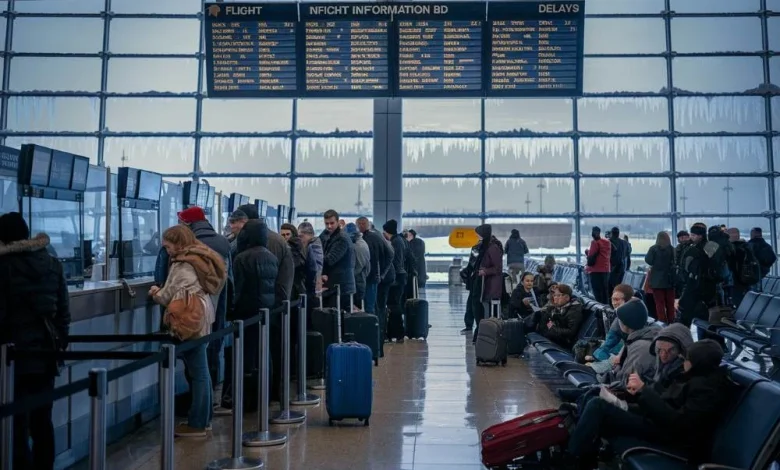 Thousands of Travelers Stranded in US as Skywest, Delta, Southwest, Envoy, Republic and More Airlines Cancel Nearly 2000 Flights and 4,657 Delays at Chicago, Minneapolis, Atlanta, Detroit, New York, Dallas and Others