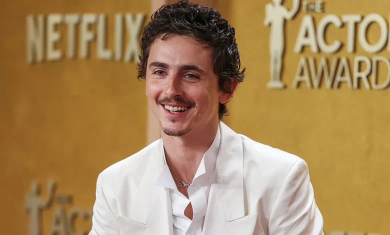 Timothee Chalamet Jokes, Red Carpet, Date With Mom at 2026 Actor Awards