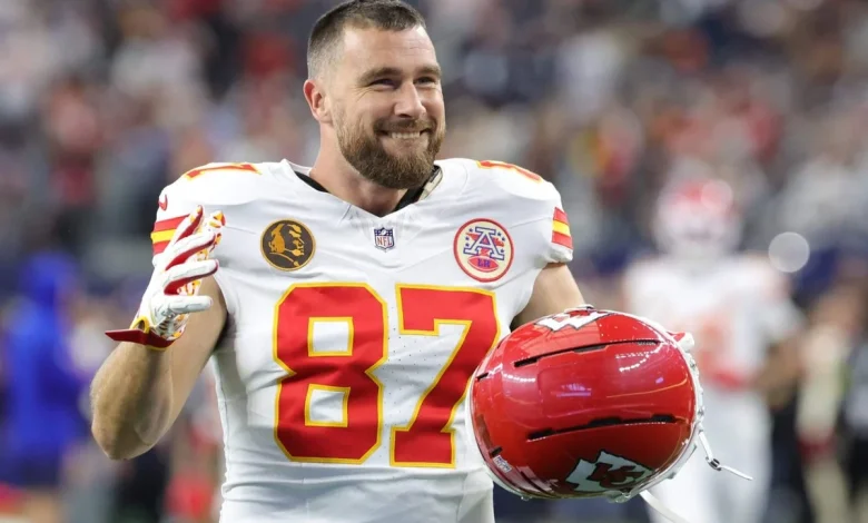 Travis Kelce, Chiefs working to finalize 1-year deal worth up to $15 million: Sources