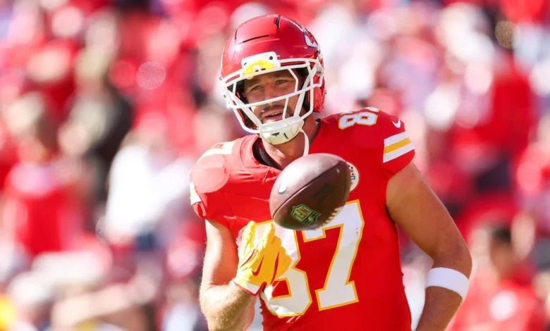 Travis Kelce to return to Chiefs for 14th NFL season