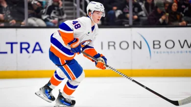 Trophy Tracker: Schaefer of Islanders top choice for Calder as rookie of year