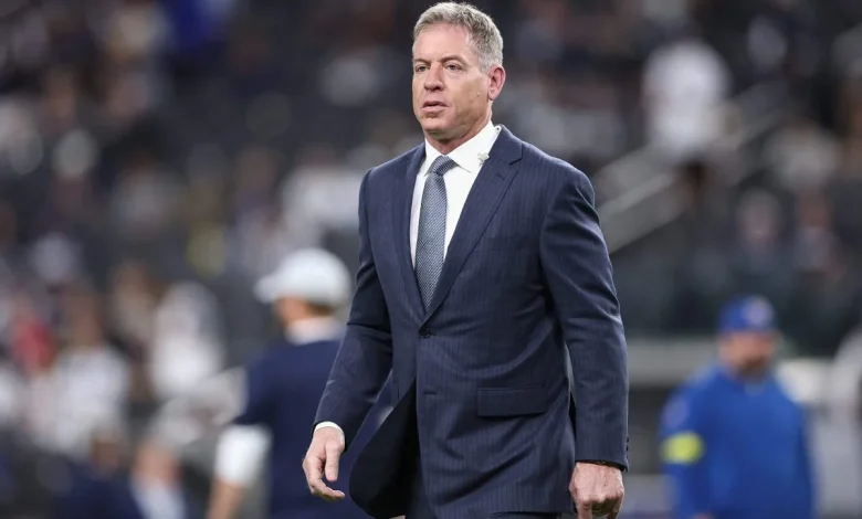 Troy Aikman says he will continue role with Dolphins after consulting on GM hire