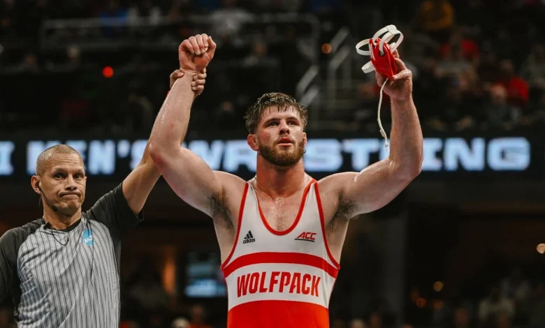 Trumble to the Championship Finals, Robinson Earns All-American Honors