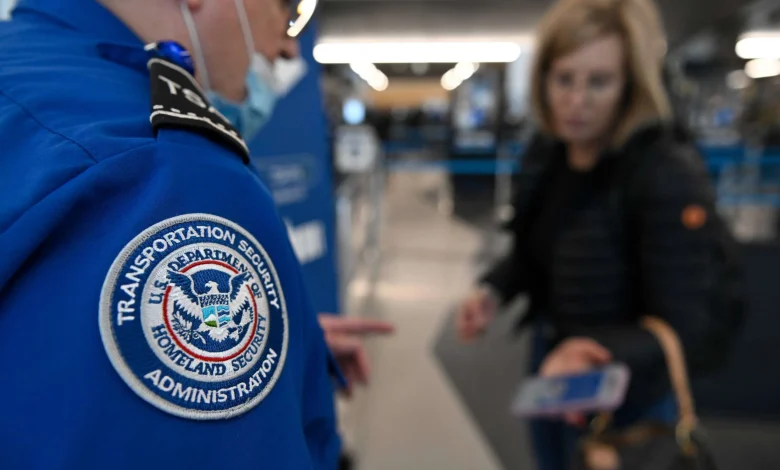Trump signs order to pay TSA employees amid shutdown standoff