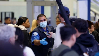 Trump weighs unilateral action to pay TSA officers as gridlock persists
