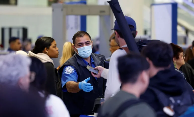 Trump weighs unilateral action to pay TSA officers as gridlock persists