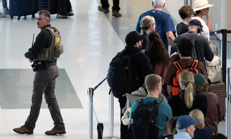 Trump’s move to send ICE to airports fails to break impasse or end long lines - The Washington Post