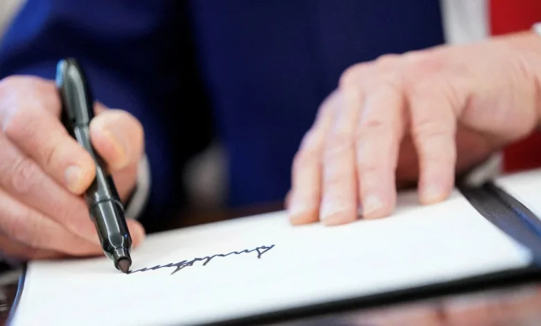 Trump’s signature to appear on US currency in first for sitting president | Donald Trump News