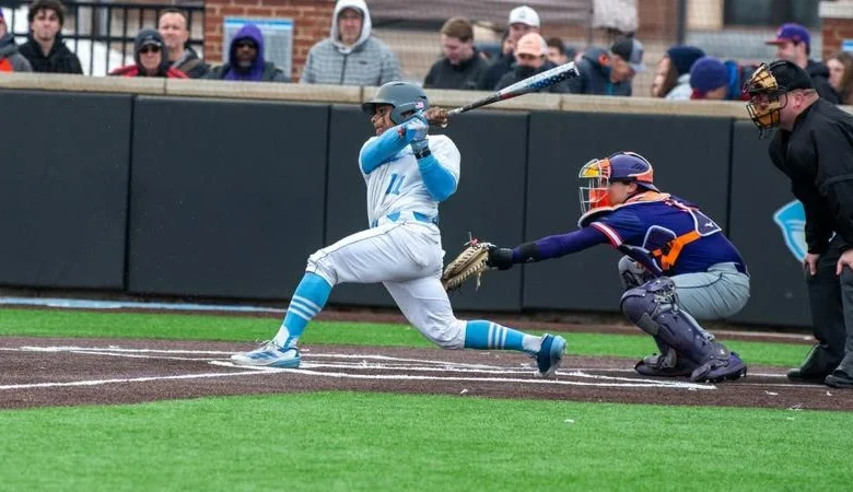 Tufts Baseball Escapes Late Threat from Roger Williams To Earn 9-4 Win