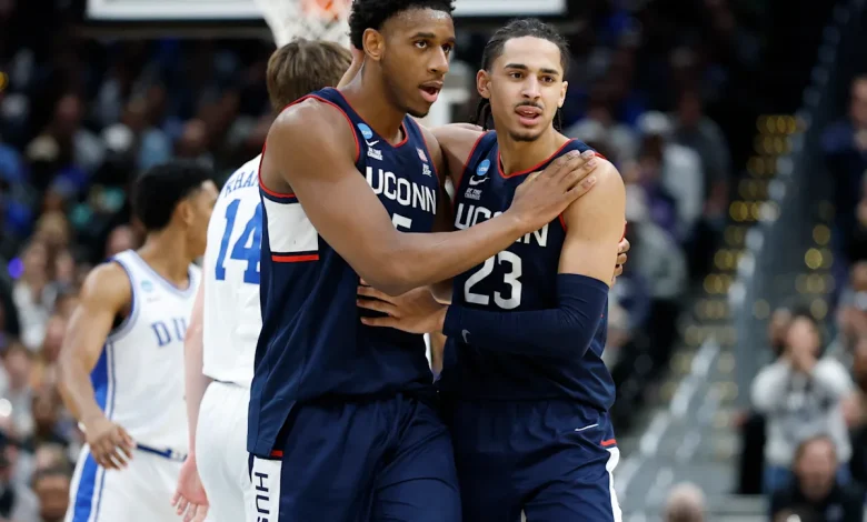 UConn comes back from 19 down to stun Duke with last-second 3, punch last ticket to Final Four with historic rally