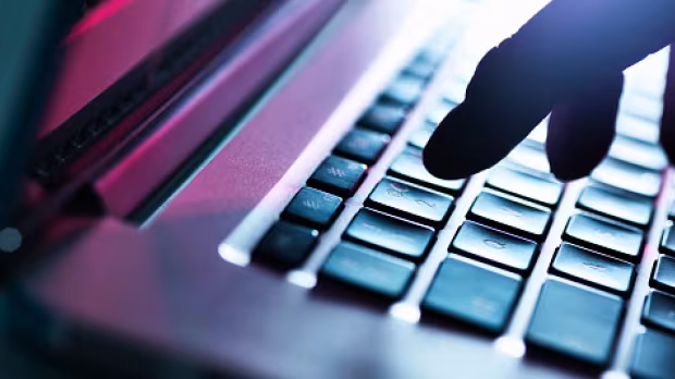 U.S. customs searched a record number of electronic devices last year