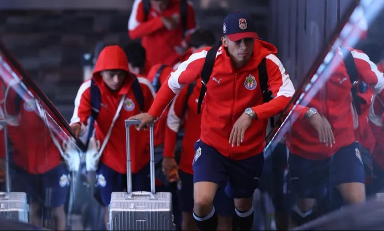Un regreso y varios canteranos en los convocados de Chivas para el Clásico Tapatío en Los Ángeles