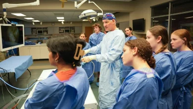 Undergrads get hands-on medical experience through engaged learning program