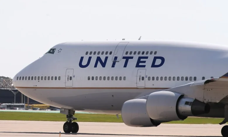 United Airlines can permanently ban passengers who don’t wear headphones