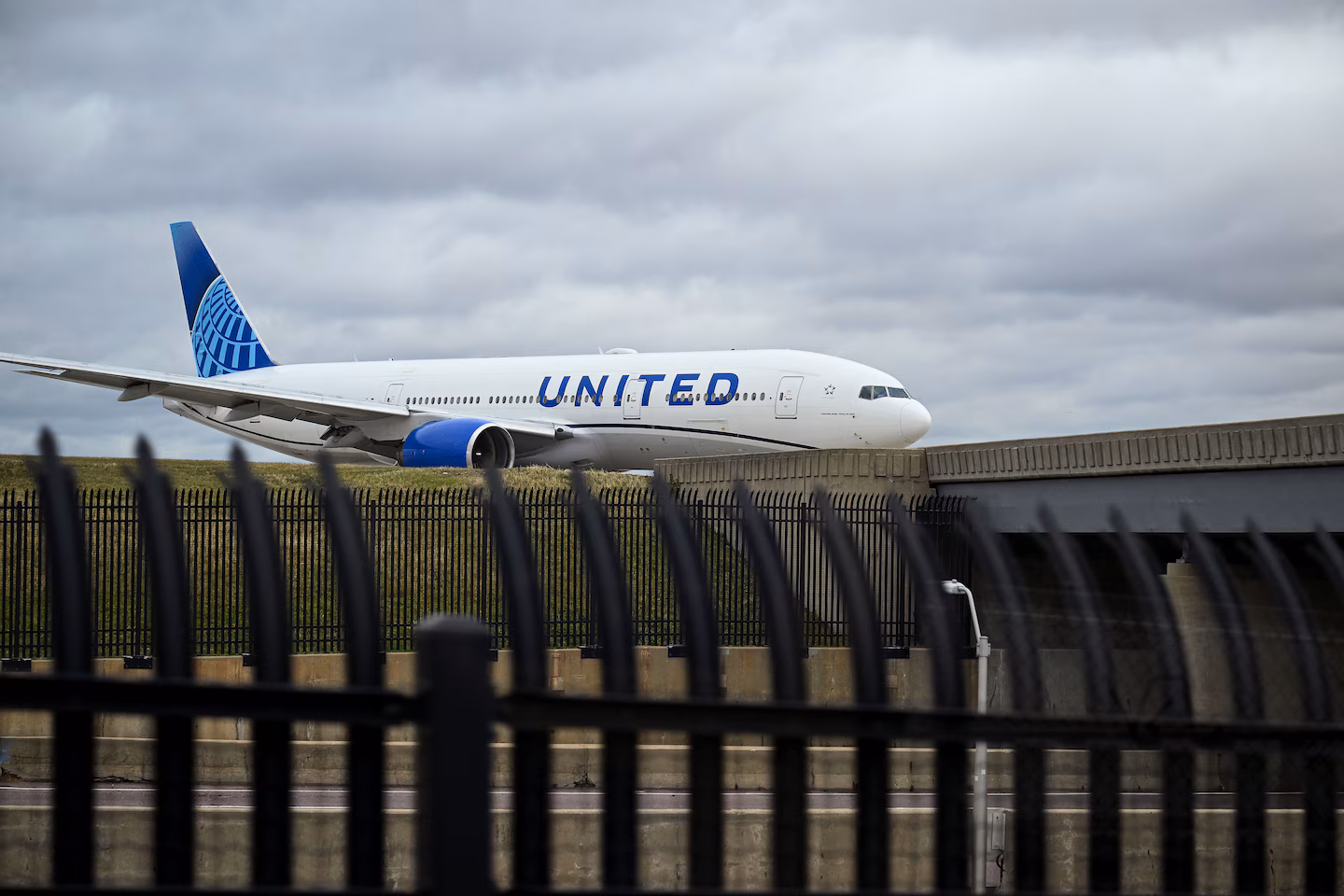 United Airlines says put on your headphones or get off the plane