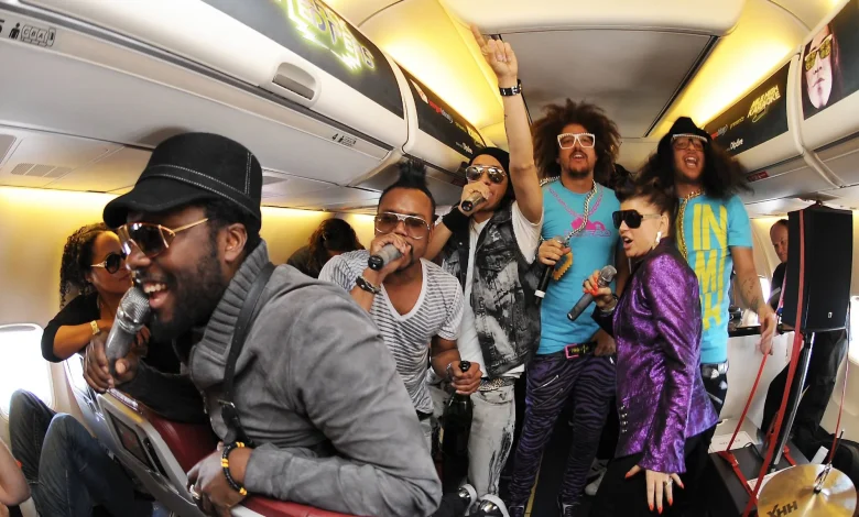 United Airlines to permanently ban flyers who don't use headphones