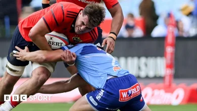 United Rugby Championship: Bulls 34-31 Munster - Irish province fall short in Pretoria thriller