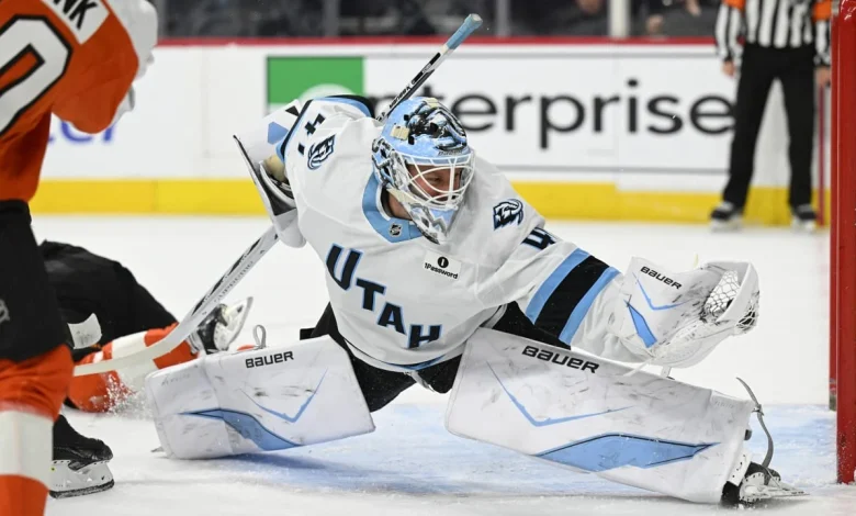 Vanecek records 1st shutout of season, Mammoth top Flyers