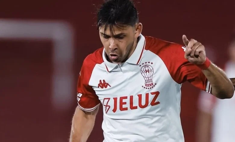 Versus / El Huracán de Martínez gana con Óscar Romero de titular