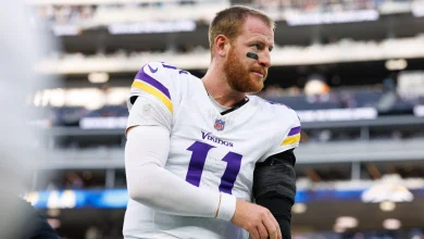 Vikings agree to re-sign Carson Wentz