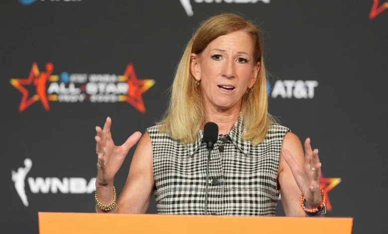 WNBA, players' union meet to discuss CBA for sixth straight day