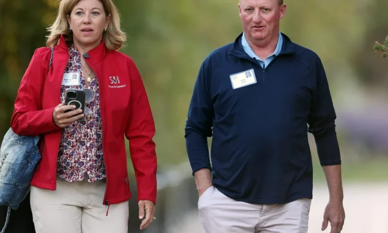 Warren Buffett's successor will spend his $15M after-tax salary buying Berkshire Hathaway stock