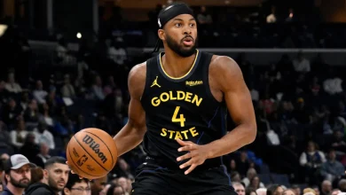 Warriors' Moses Moody stretchered off court after non-contact knee injury