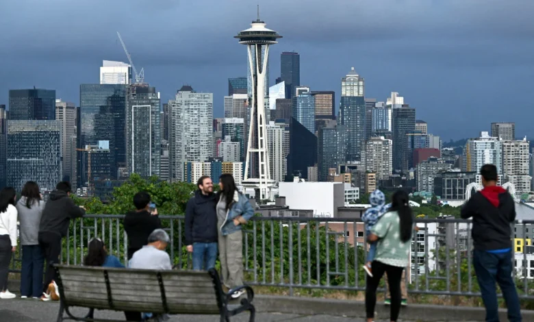 Washington lawmakers pass 9.9% "millionaires tax"