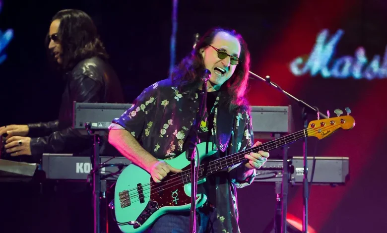 Watch Rush debut new live line-up with powerful rendition of Finding My Way at the Junos